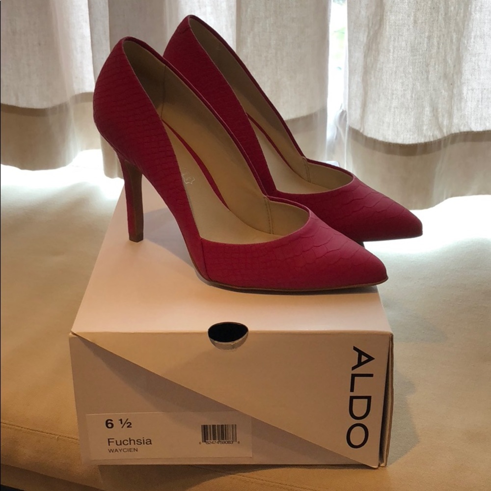 Fuchsia heels